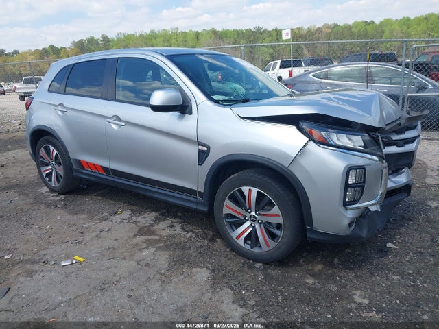 Salvage Mitsubishi Outlander Image