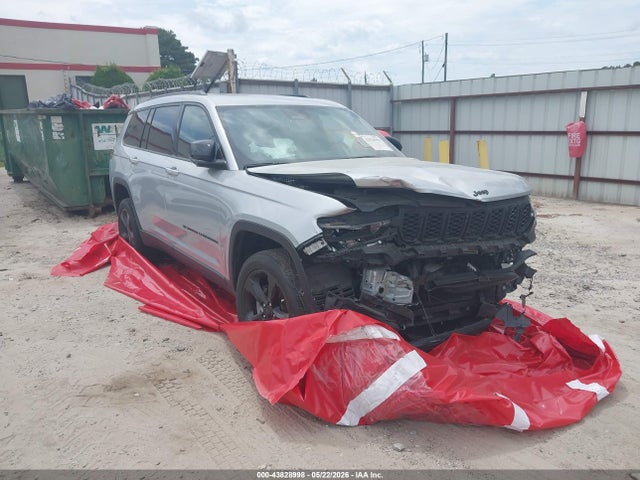 Salvage Jeep Grand Cherokee Image