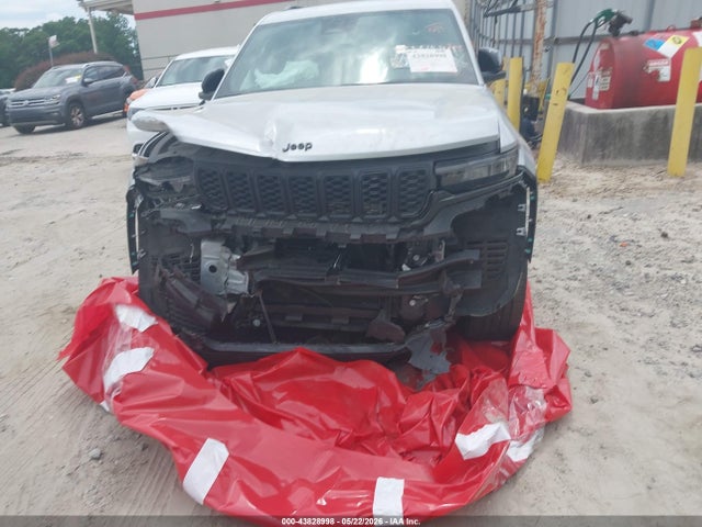 Jeep Grand Cherokee Altitude 4x4