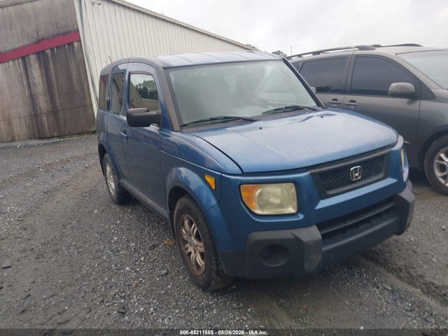 Salvage Honda Element Image