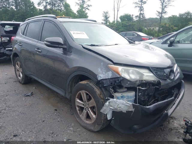 Salvage Toyota RAV4 Image