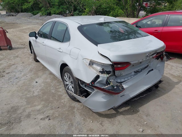 Toyota Camry Le Hybrid