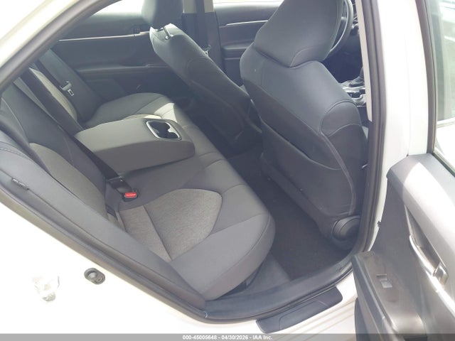 Toyota Camry Le Hybrid