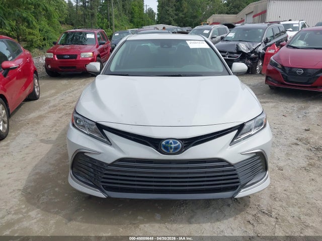 Toyota Camry Le Hybrid