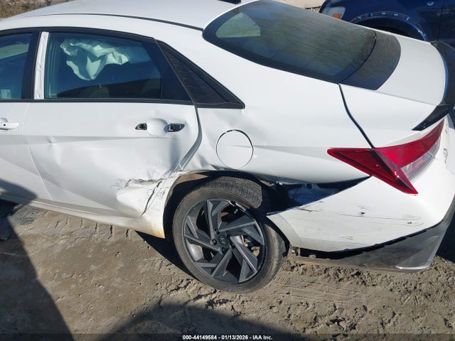 Hyundai ELANTRA Sel Sport