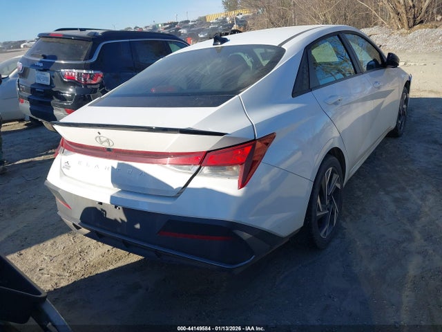 Hyundai ELANTRA Sel Sport