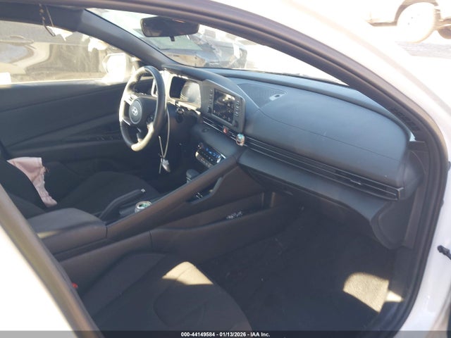 Hyundai ELANTRA Sel Sport