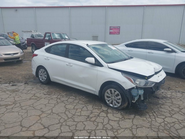 Salvage Hyundai ACCENT Image