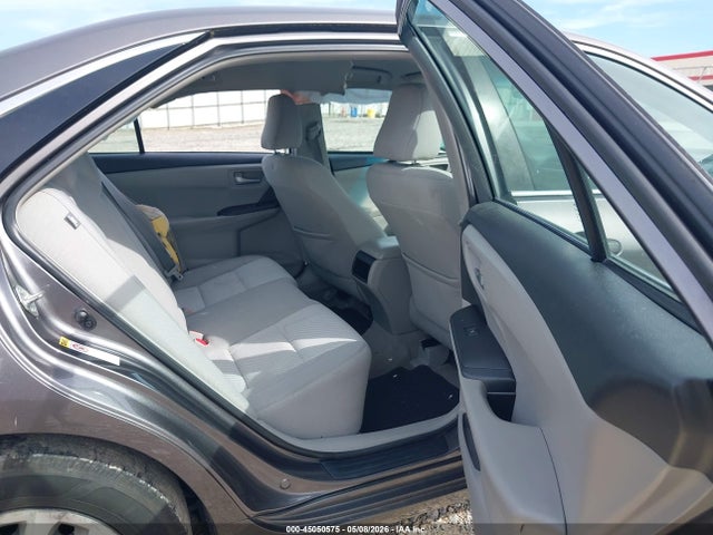 Toyota Camry Le
