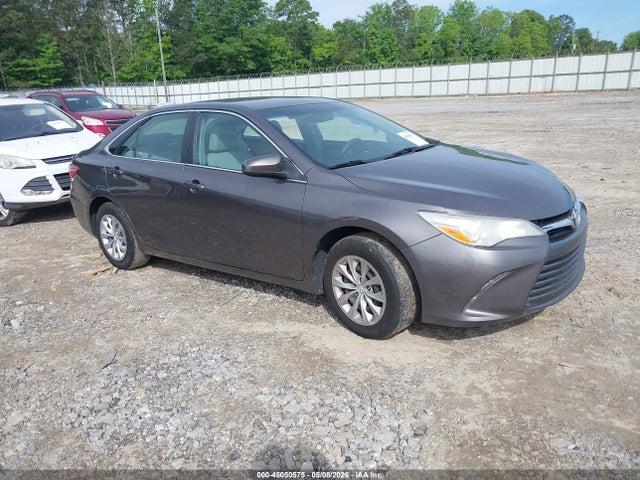 Salvage Toyota Camry Image