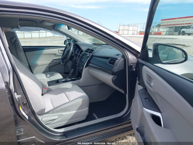 Toyota Camry Le
