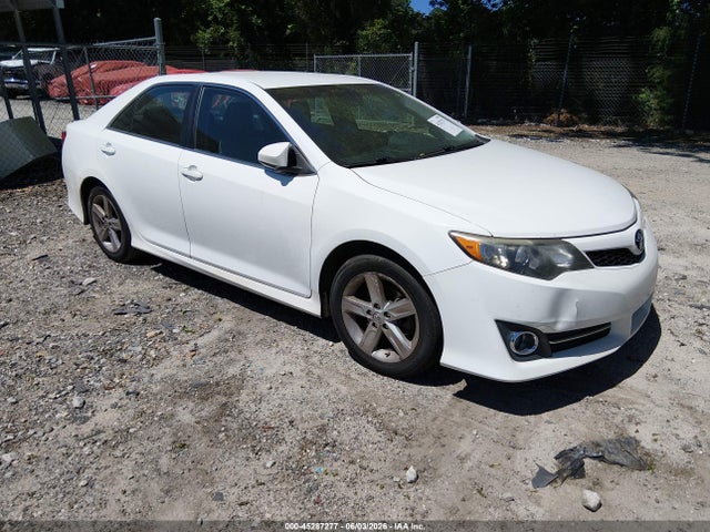 Salvage Toyota Camry Image