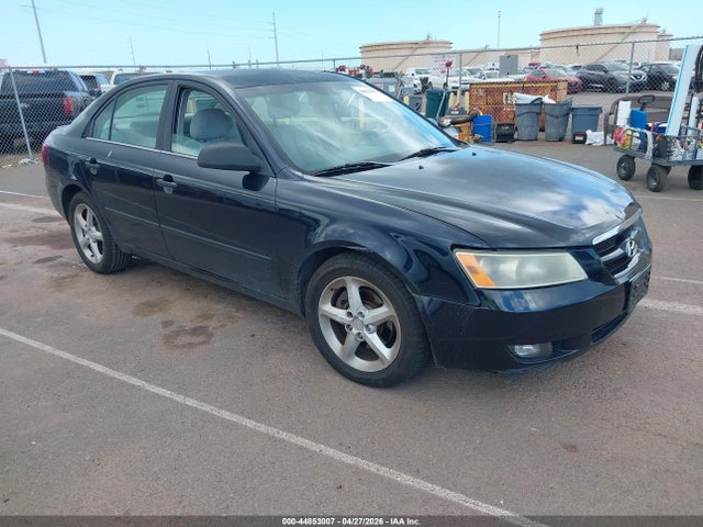 Salvage Hyundai SONATA Image