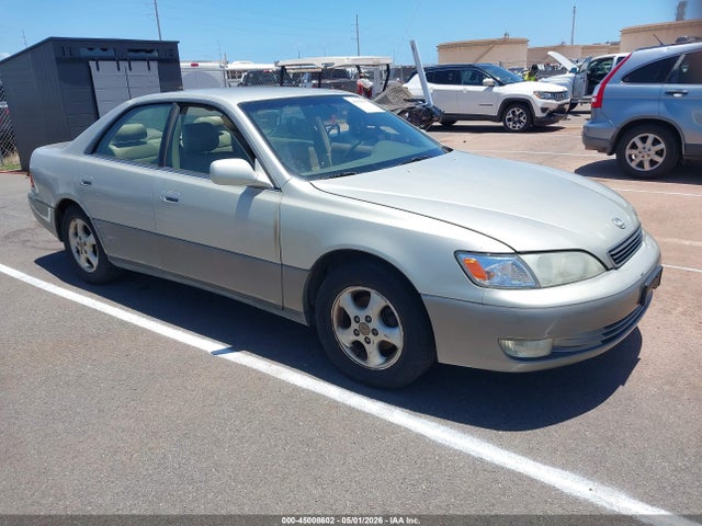 Salvage Lexus Es Image