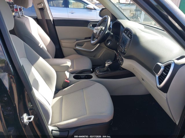 Kia Soul Lx