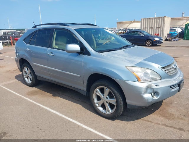 Salvage Lexus RX Image