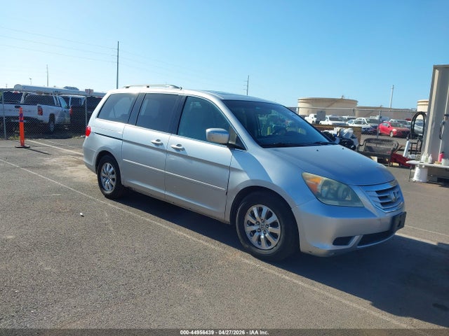 Salvage Honda Odyssey Image