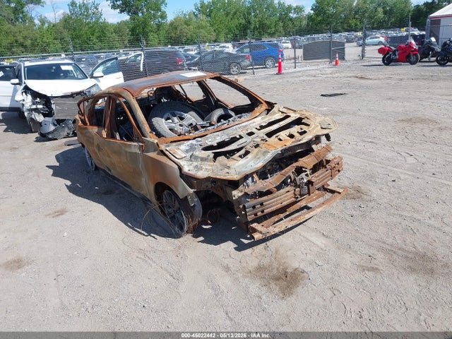 Salvage Nissan Sentra Image