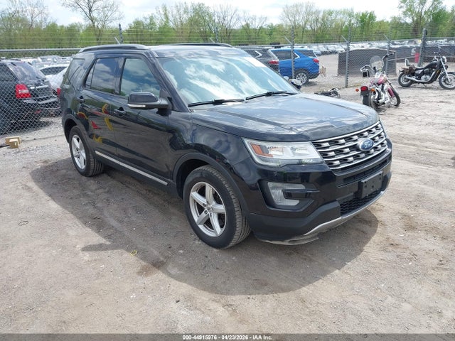 Salvage Ford Explorer Image