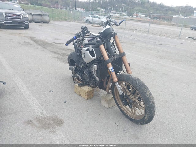 Salvage Cf Moto 700 CL X Image