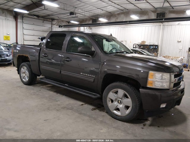Salvage Chevrolet Silverado 1500 Image