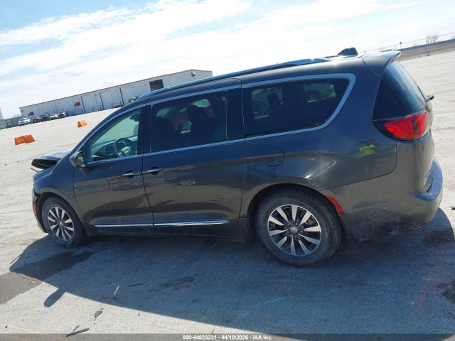 Chrysler Pacifica Touring L Plus