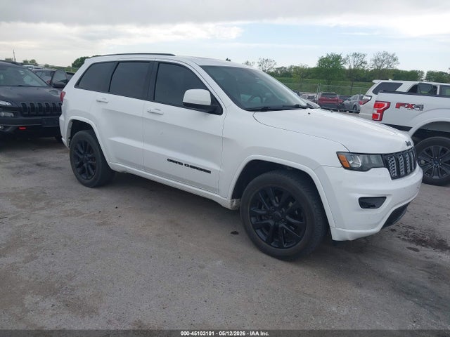Salvage Jeep Grand Cherokee Image