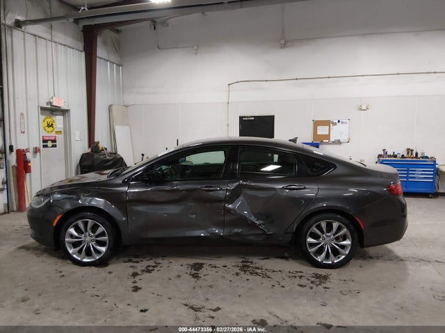Chrysler 200 S