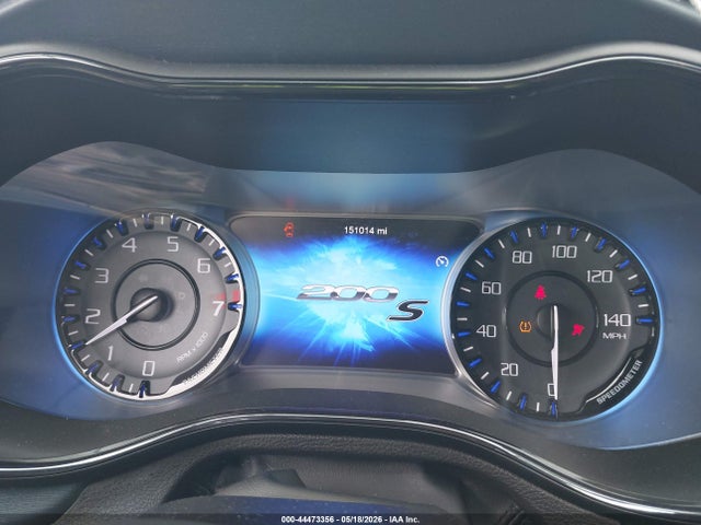 Chrysler 200 S