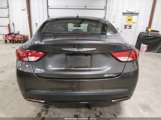 Chrysler 200 S