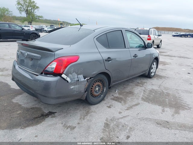 Nissan Versa 1.6 S+