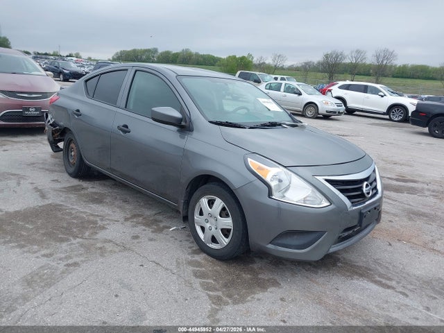 Salvage Nissan Versa Image