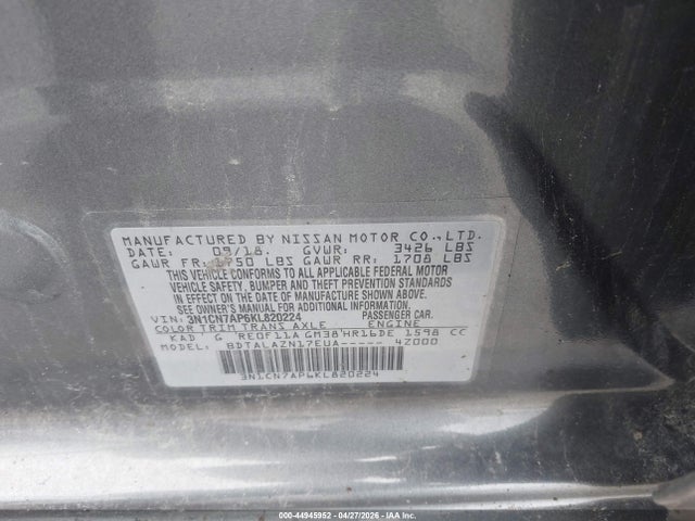 Nissan Versa 1.6 S+