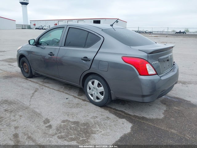 Nissan Versa 1.6 S+