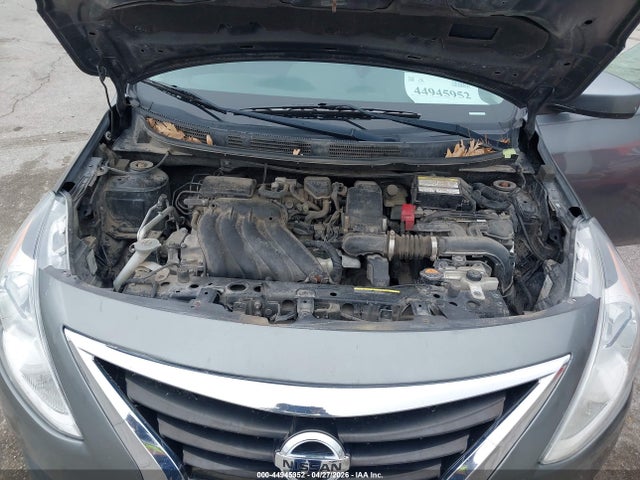 Nissan Versa 1.6 S+