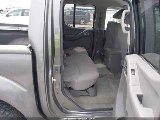 Nissan Frontier Sv