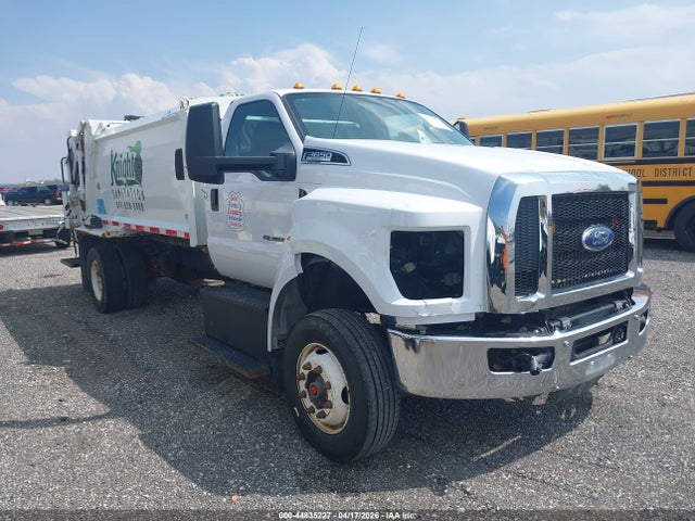 Salvage Ford F-650 Diesel Image