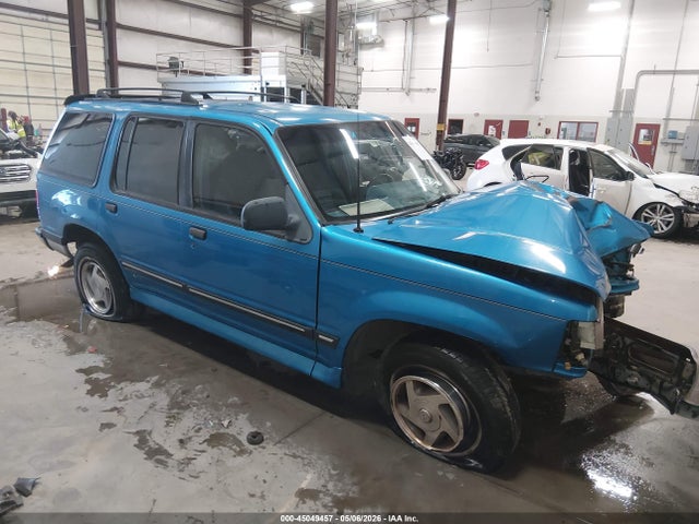 Salvage Ford Explorer Image
