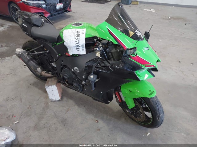 Salvage Kawasaki Zx1002 Image