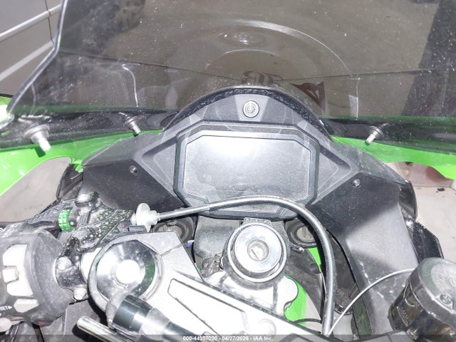 Kawasaki Zx1002 M