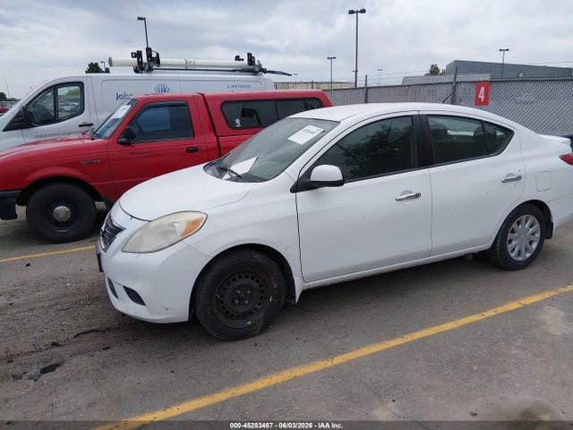 Nissan Versa
