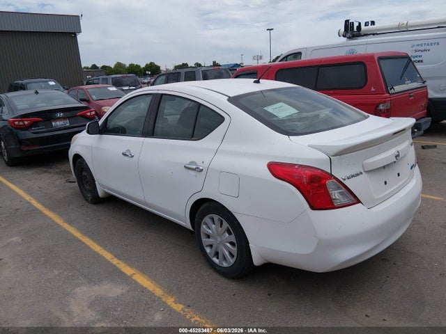 Nissan Versa