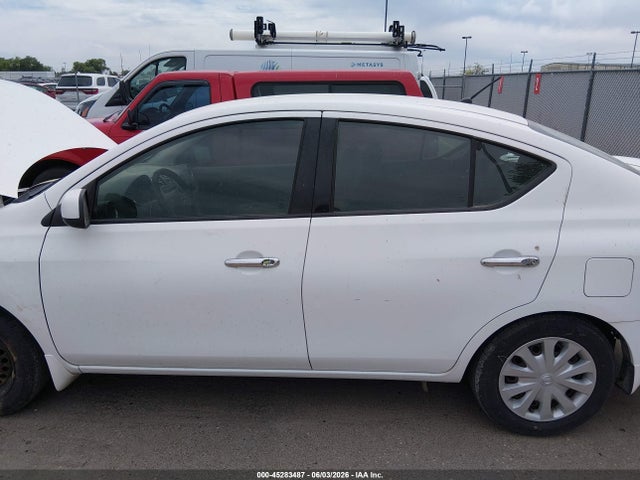 Nissan Versa
