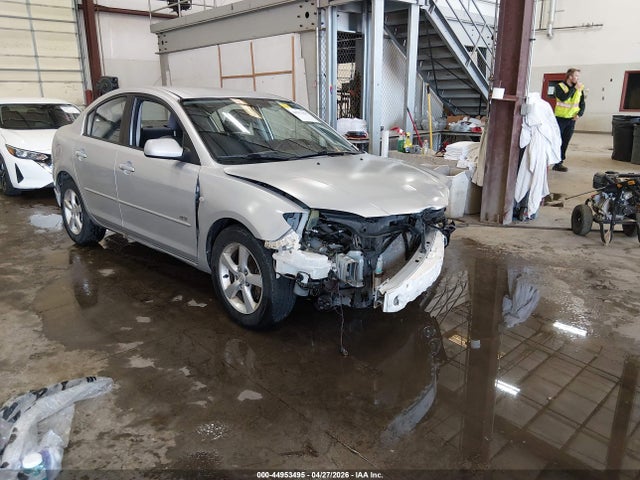 Salvage Mazda Mazda3 Image