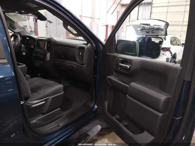 Chevrolet Silverado 1500 2wd  Short Bed Custom