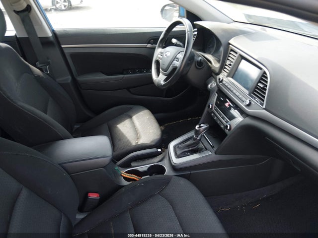 Hyundai ELANTRA Value Edition