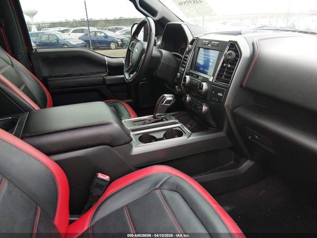 Ford F-150 Lariat