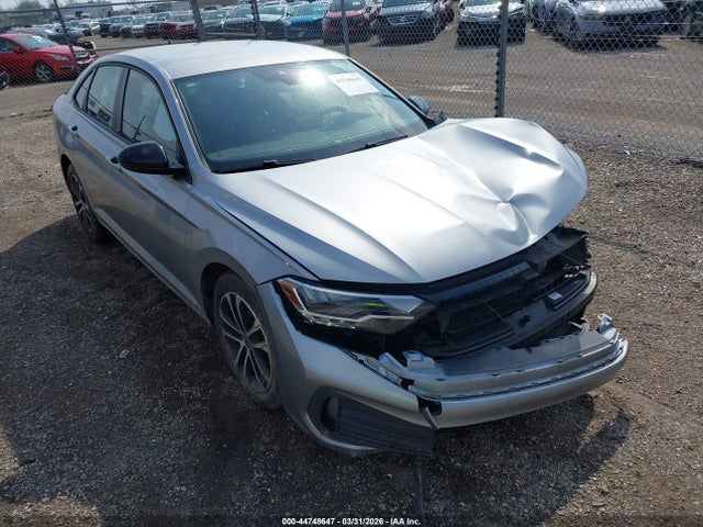 Salvage Volkswagen Jetta Image