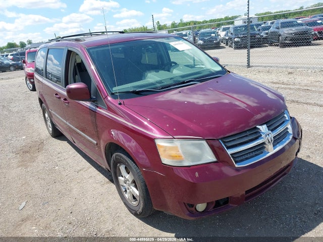 Salvage Dodge Grand Caravan Image