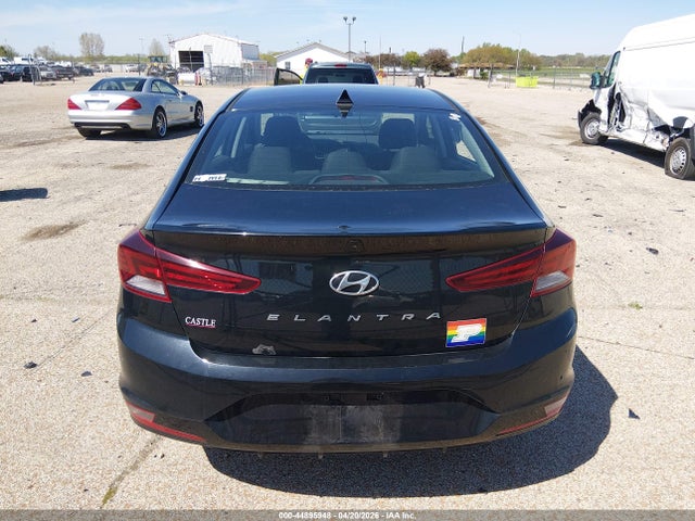 Hyundai ELANTRA Sel